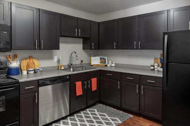 Building Photo - Pointe at Saint Joseph Apartment Homes