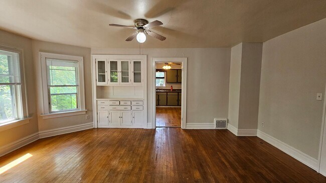 Primary Photo - 316 S 7th Ave