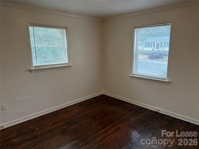 Building Photo - 2414 Wilson Ave