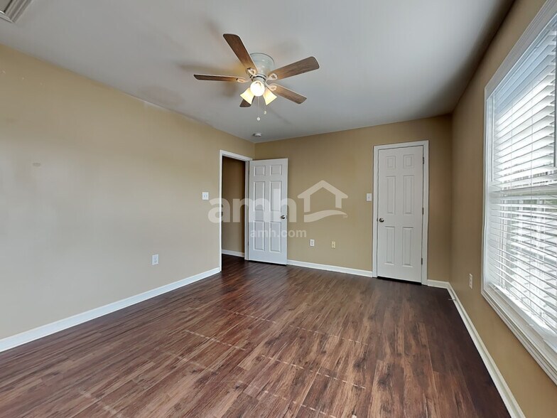 Building Photo - 71 Wolf Creek Ln