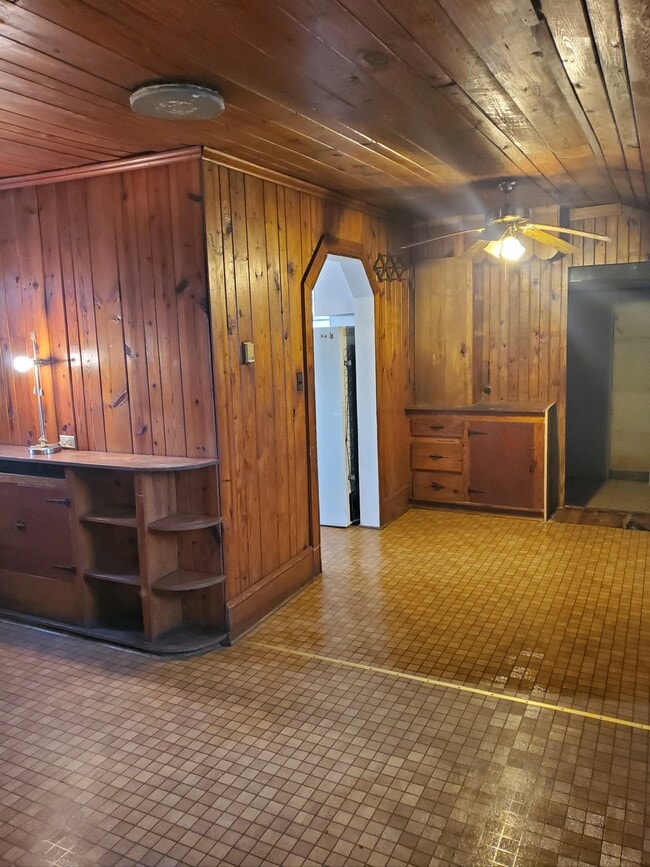 Building Photo - 212 Blossom Dr