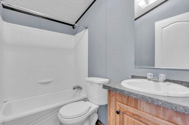 Building Photo - 1 Alice St