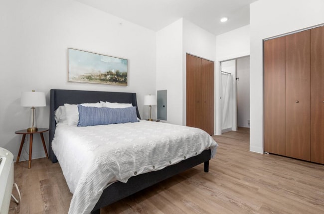 Building Photo - 1360 American Dr