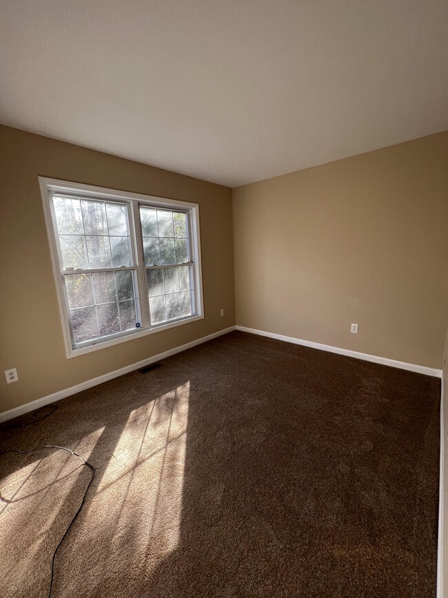 Building Photo - 21 Fort King Dr