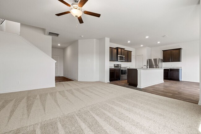 Building Photo - Spacious 4BR Home with HUGE Private Backyard in Homestead Estates – Minutes from Austin