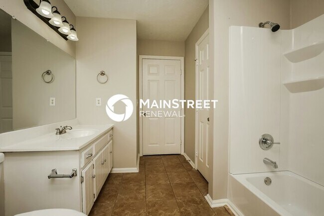 Building Photo - 3 Bedroom Pet-Friendly Home in La Vergne, TN with Main Street Renewal