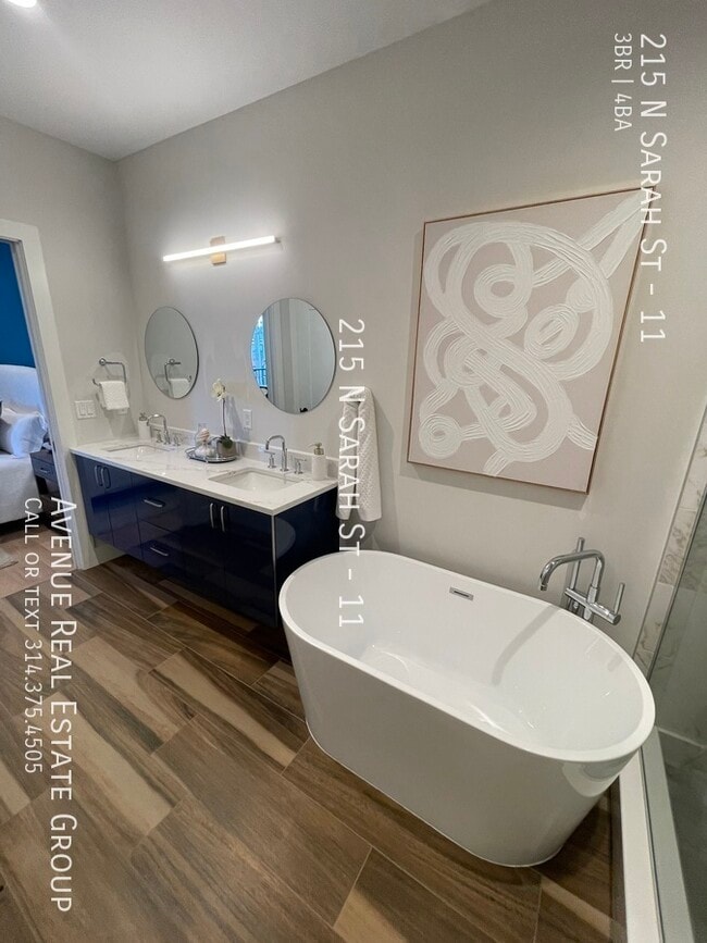 Building Photo - 215 N Sarah St