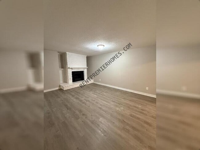 Building Photo - 12421 Acadia Ct