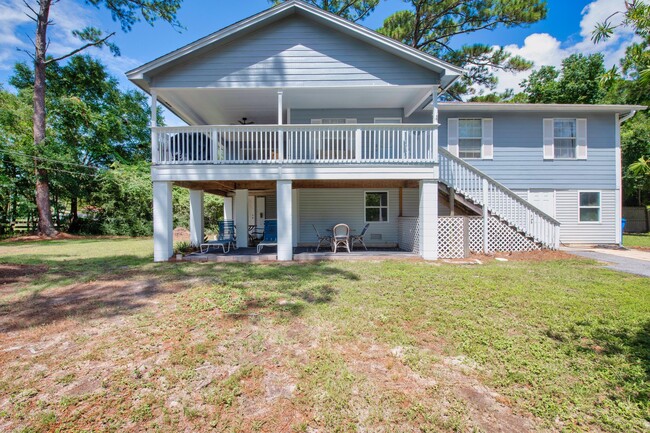 Building Photo - 5230 Soundside Dr