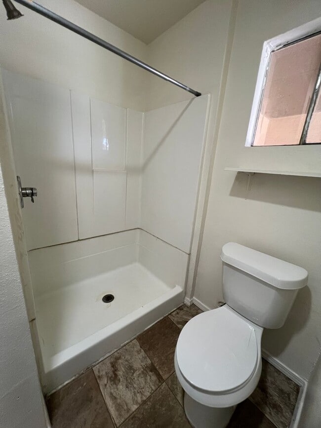 Building Photo - Water paid!