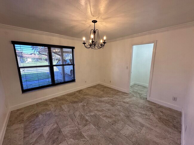 Building Photo - 4266 Island Cir