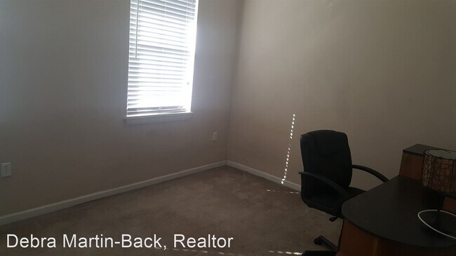 Building Photo - 2 br, 2.5 bath House - 4124 SW 15th Pl