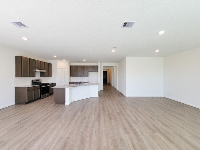 Building Photo - 2815 LYRA Ct