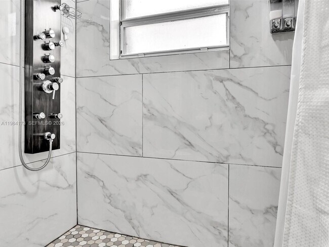 Building Photo - 7879 NW 193rd Ter