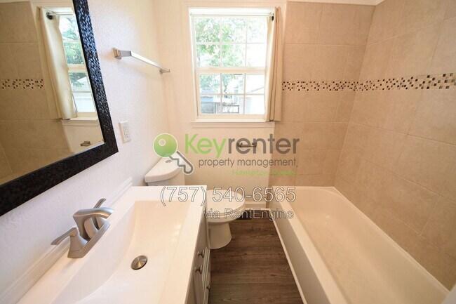 Building Photo - 3742 Atterbury St