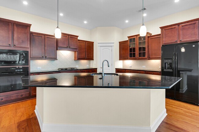 Building Photo - 3688 Maidstone Dr