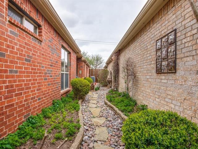 Building Photo - 9962 Bell Rock Rd