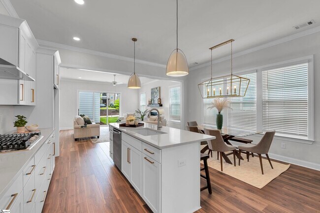 Building Photo - 505 Lumpkin St