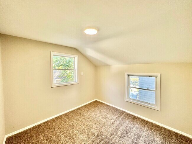 Building Photo - 1505 24th St