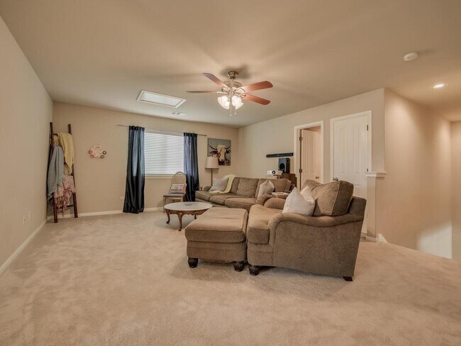 Building Photo - 14508 Broadwinged Hawk Dr