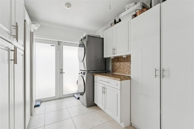 Building Photo - 911 NW 7th St