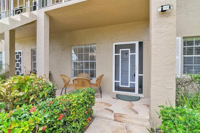 Building Photo - 5910 Via Delray Blvd