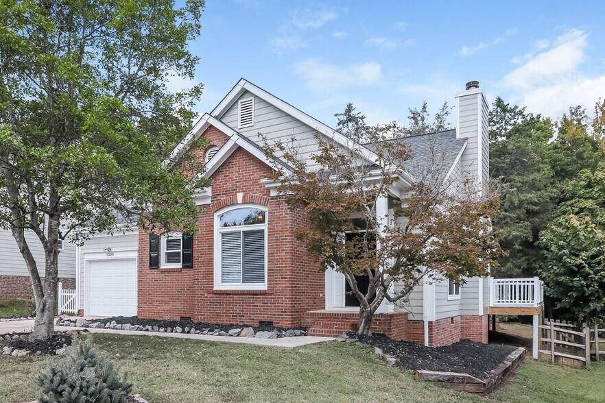 Primary Photo - 13839 Poppleton Ct