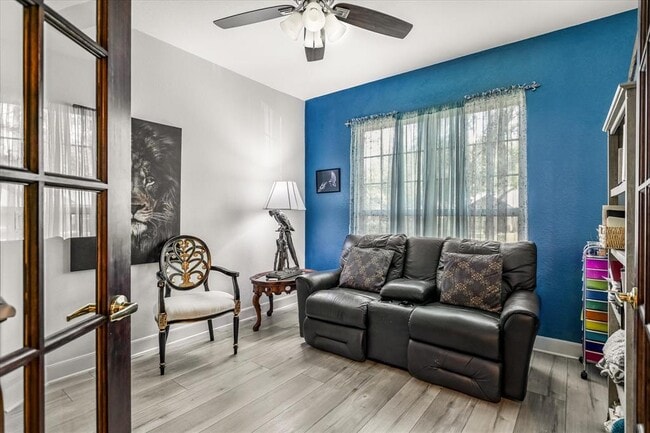 Building Photo - 902 Rio Grande Loop