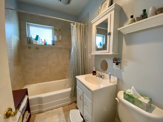 Building Photo - 79 Wareham St