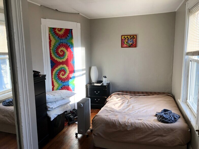 Building Photo - 130 Fremont Ave