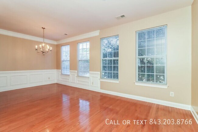 Building Photo - 9034 Parlor Dr