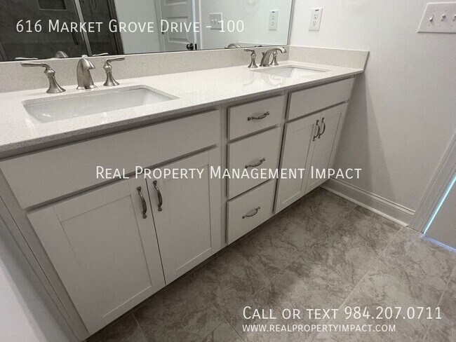 Building Photo - 616 Mkt Grv Dr