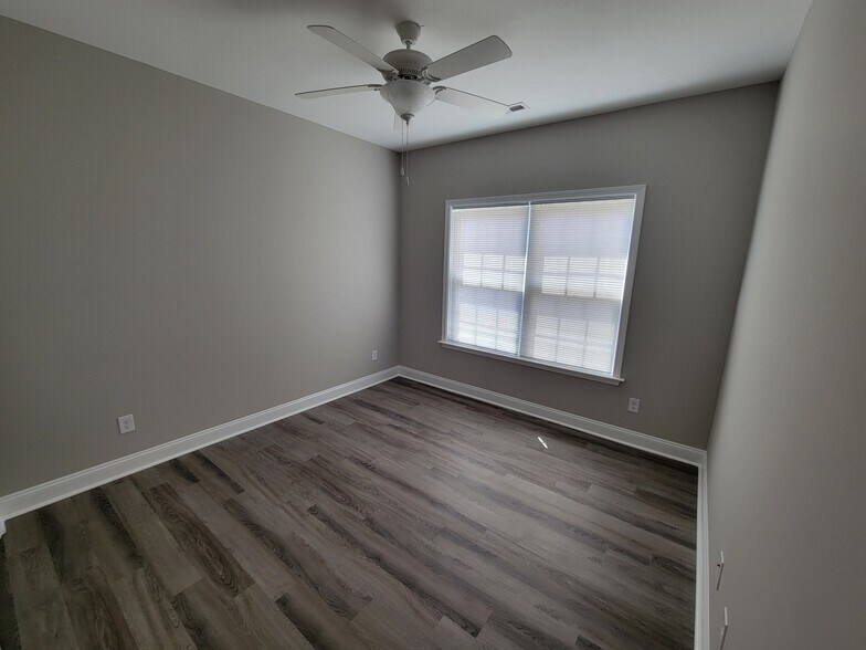 Building Photo - 764 Hobonny Loop