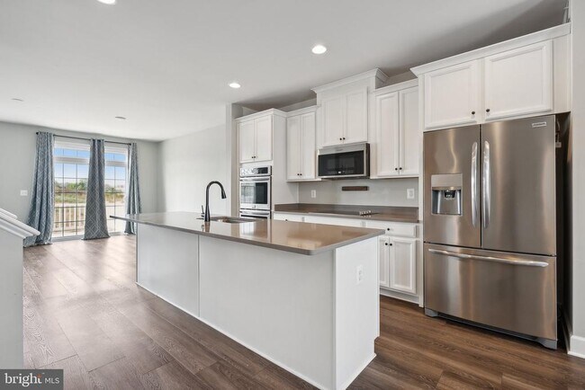 Building Photo - 13827 Litespeed Way