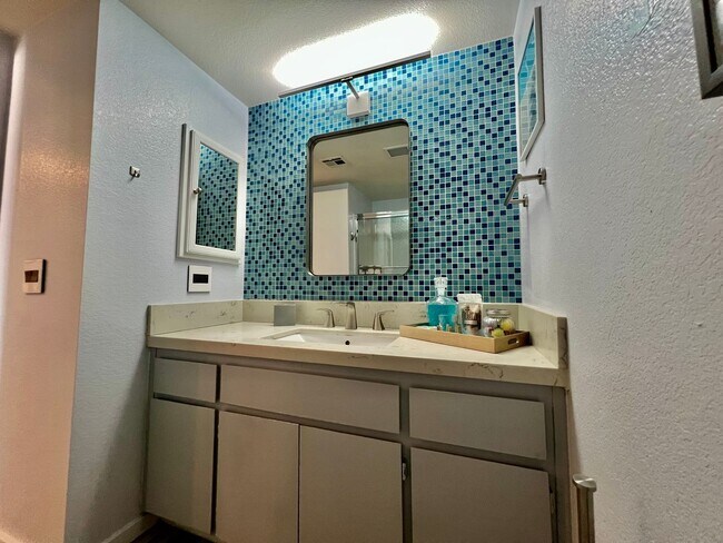 Building Photo - 32505 Candlewood Dr