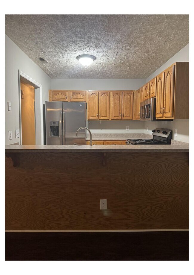 Building Photo - Spacious 2-Bedroom, 2-Bathroom Apartment in Fayetteville
