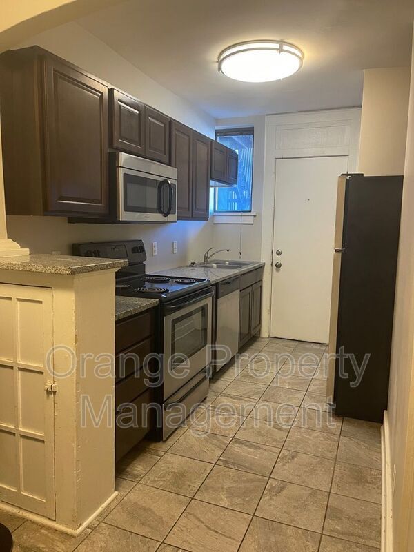 Building Photo - 804 N 33rd St