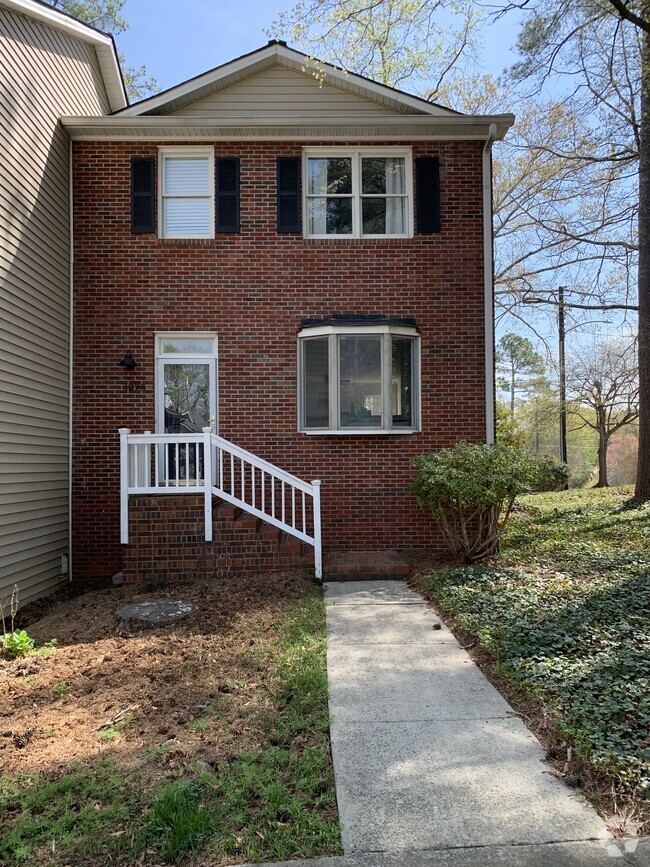 Building Photo - 1295 Minhinette Dr