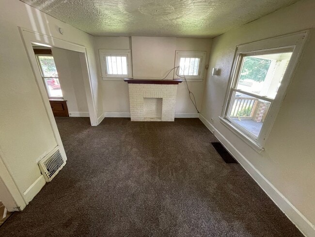 Building Photo - 804 Aberdeen St