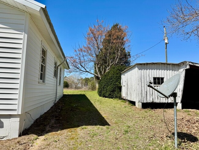 Building Photo - Convenient and Comfy home in Franklinton