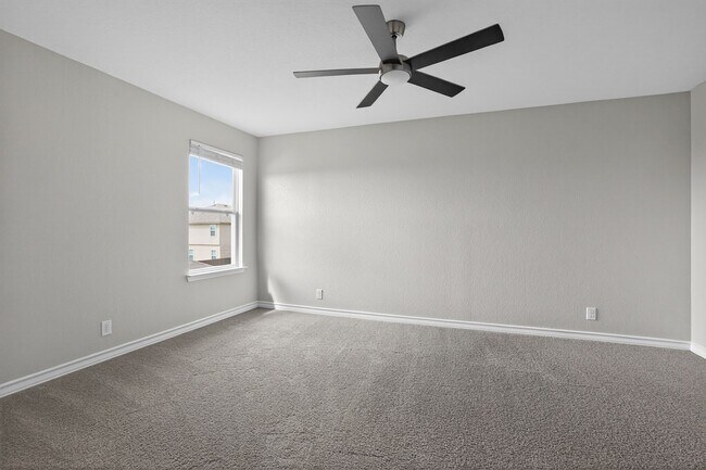 Building Photo - Spacious 5BR Home with Game Room, First-Floor Primary Suite & Appliances Included
