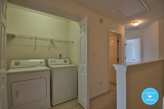 Building Photo - 1725 TW Alexander Dr