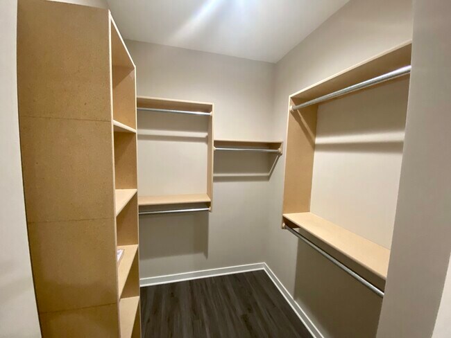 Building Photo - 3239 Cedar Downs St