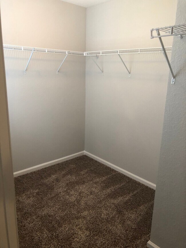 Building Photo - Newer 3/2.5 Home for Rent on The Southside!