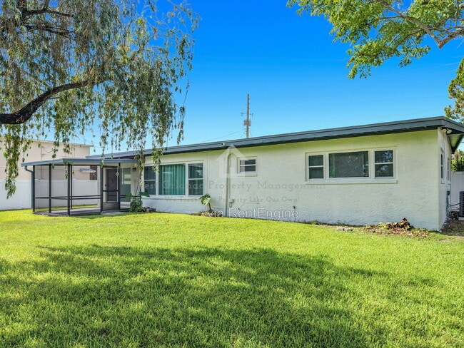 Building Photo - 2705 Gulfstream Rd