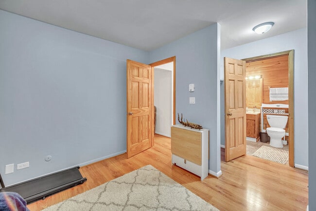 Building Photo - 633 Chip Ct