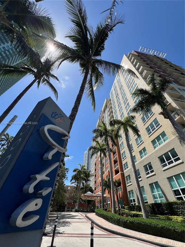 Building Photo - 2001 Biscayne Blvd