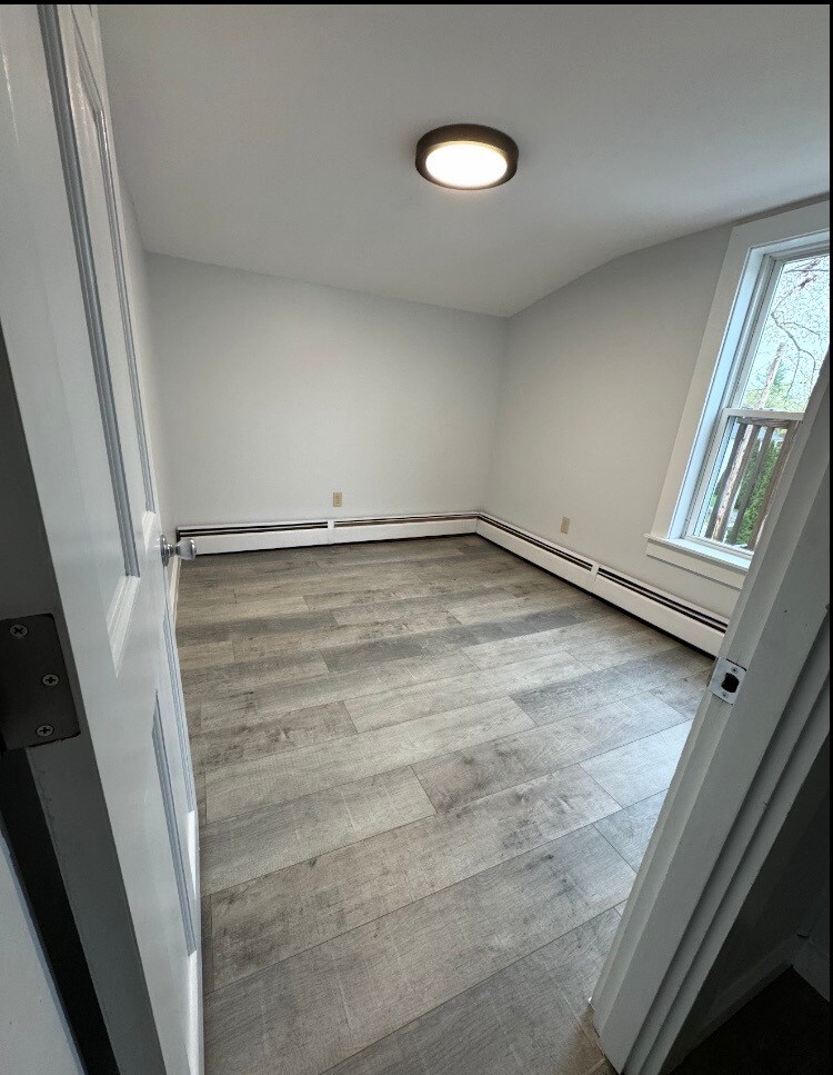 Building Photo - 70 High St