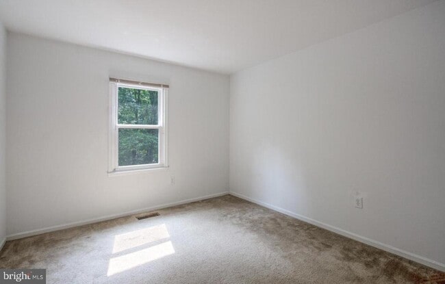 Building Photo - 7862 Heatherton Ln