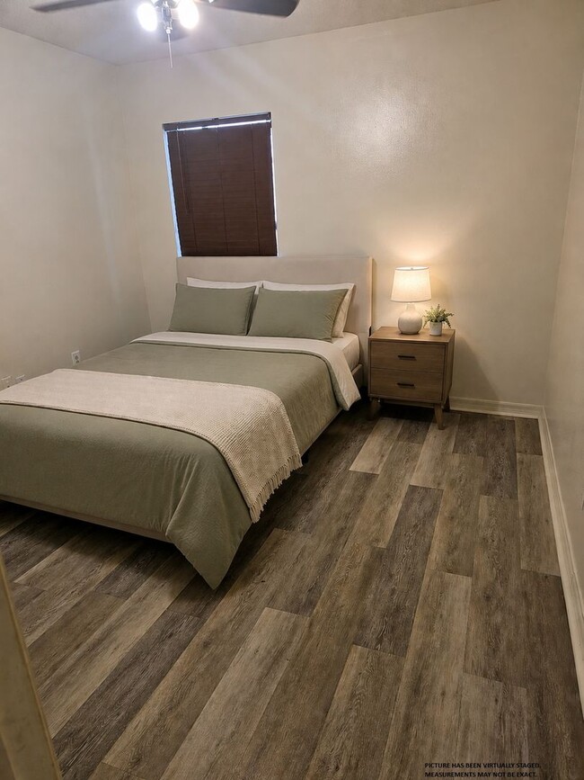 Building Photo - Southbrooke condo